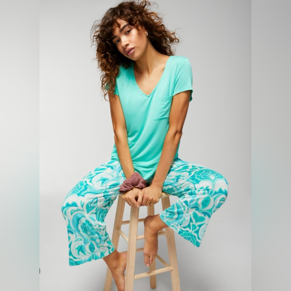 Soma cool nights wide leg cropped pants in Florentine Swirl Green! (Pants only)